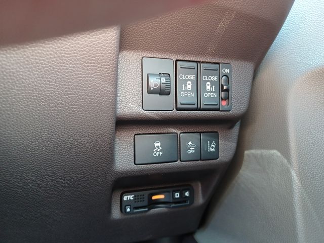 Honda FREED 2017-07 6894-7