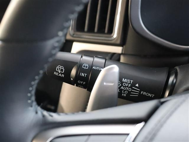Mitsubishi DELICA D5 2022-08 27198-29