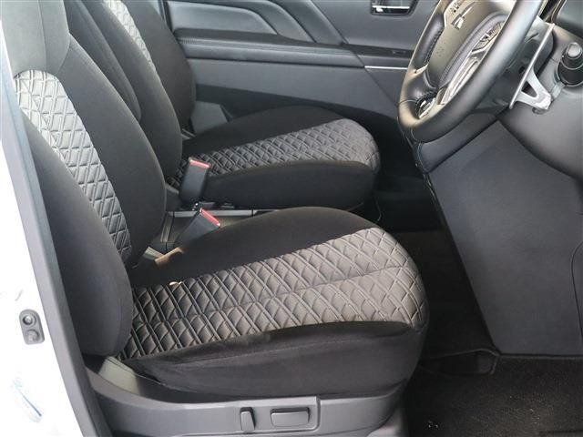 Mitsubishi DELICA D5 2022-08 27198-13