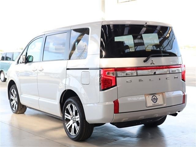 Mitsubishi DELICA D5 2022-08 27198-22