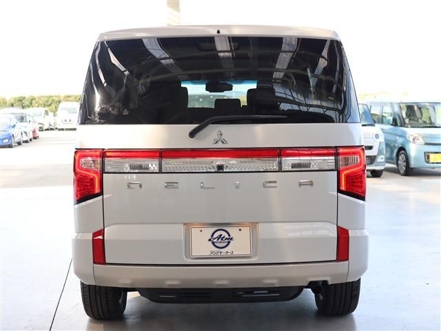 Mitsubishi DELICA D5 2022-08 27198-21