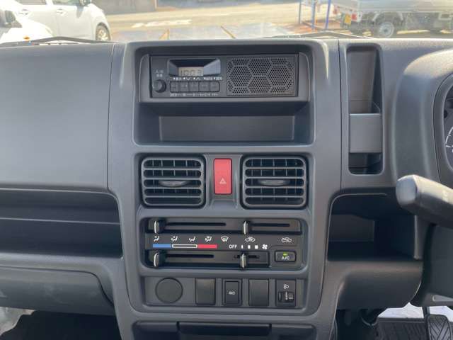 Suzuki CARRY TRUCK 2014-02 14064-19