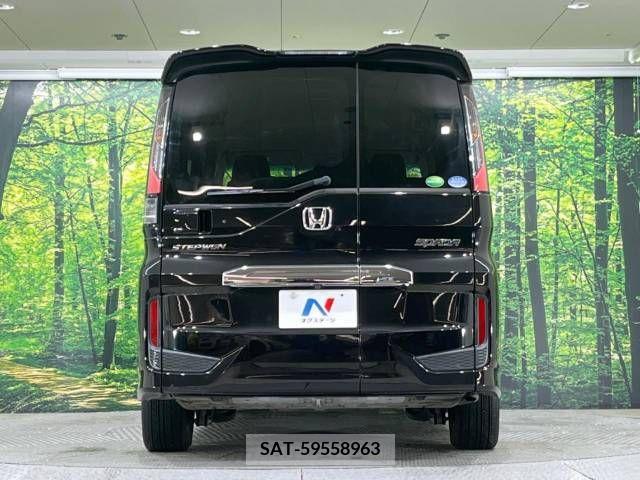 Honda e 2016-08 209434-16