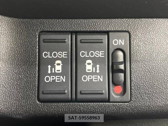 Honda e 2016-08 209434-5