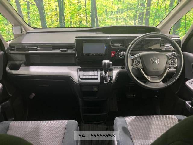 Honda e 2016-08 209434-1