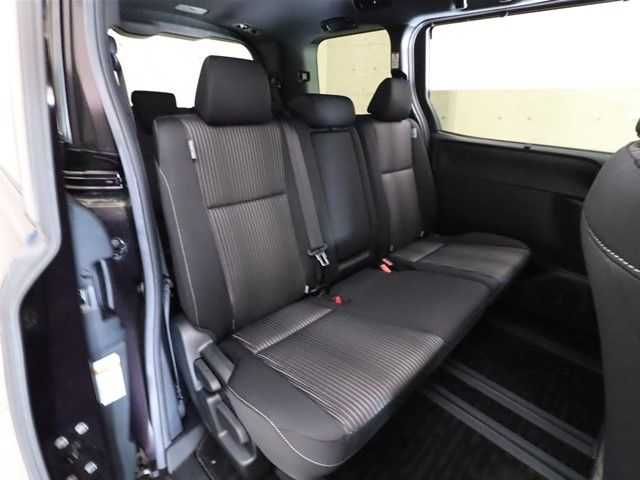 Toyota VOXY 2018-12 195962-4