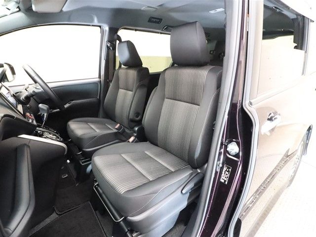 Toyota VOXY 2018-12 195962-5