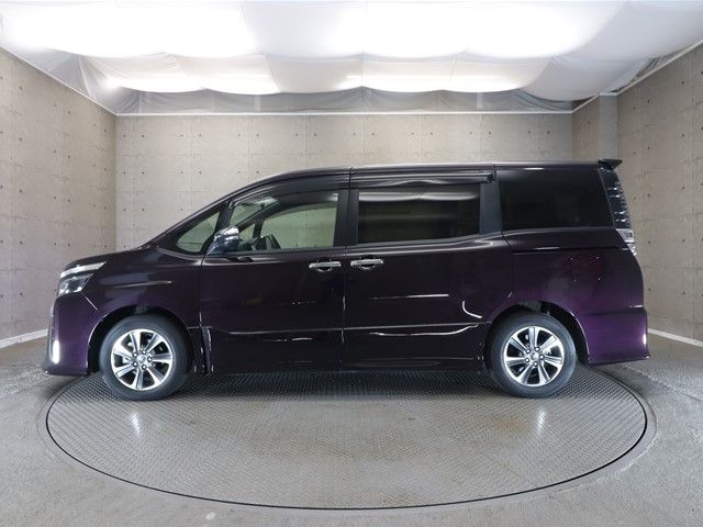 Toyota VOXY 2018-12 195962-25
