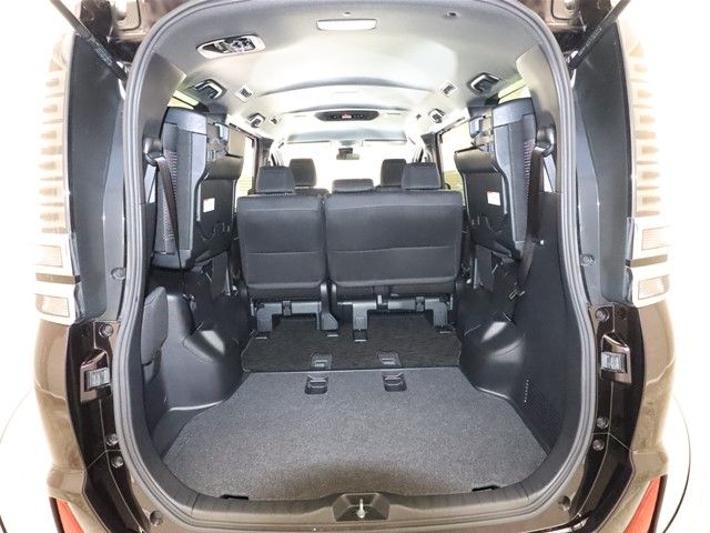 Toyota VOXY 2018-12 195962-9