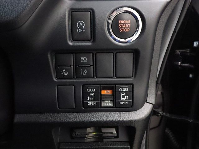 Toyota VOXY 2018-12 195962-12