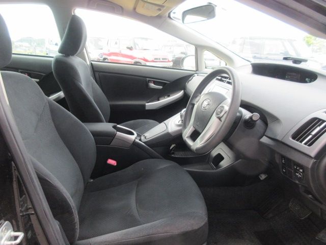 Toyota PRIUS 2012-09 3841-10