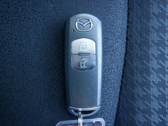 Mazda DEMIO 2019-08 8153-18