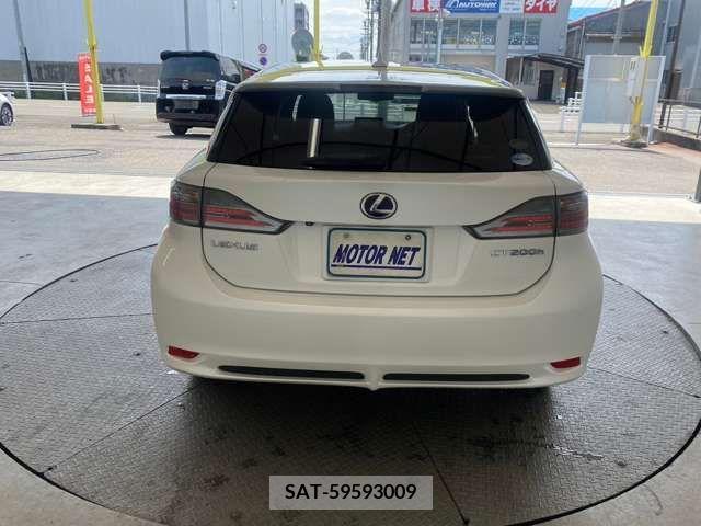 Lexus CT 2011-04 275202-11