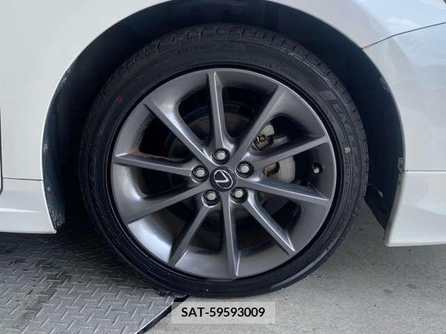 Lexus CT 2011-04 275202-16