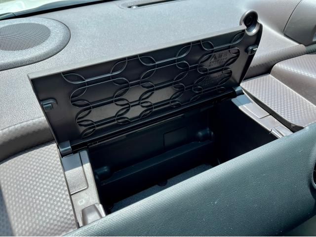 Toyota SPADE 2013-04 190775-24