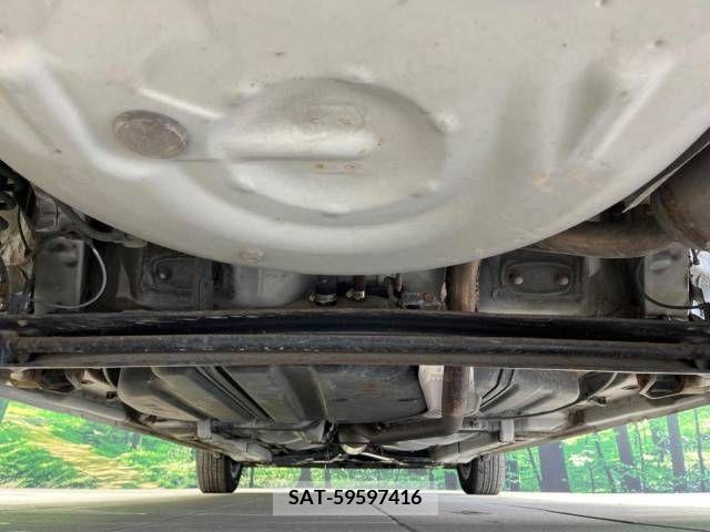 Toyota SIENTA 2013-03 346606-19