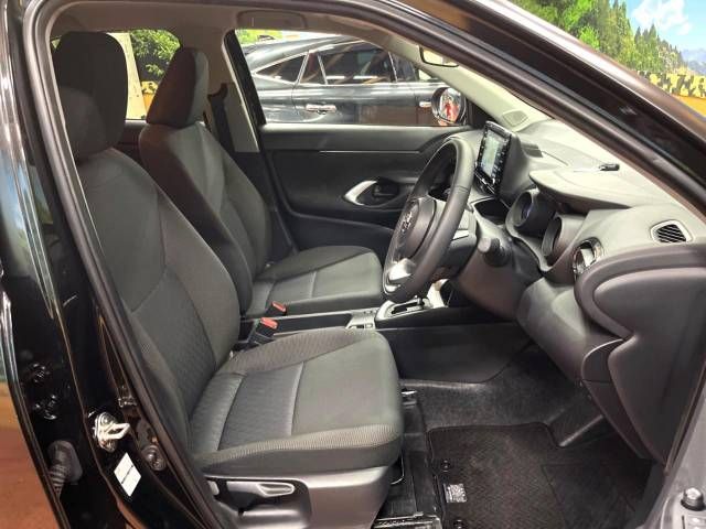 Toyota YARIS CROSS 2023-07 196483-8