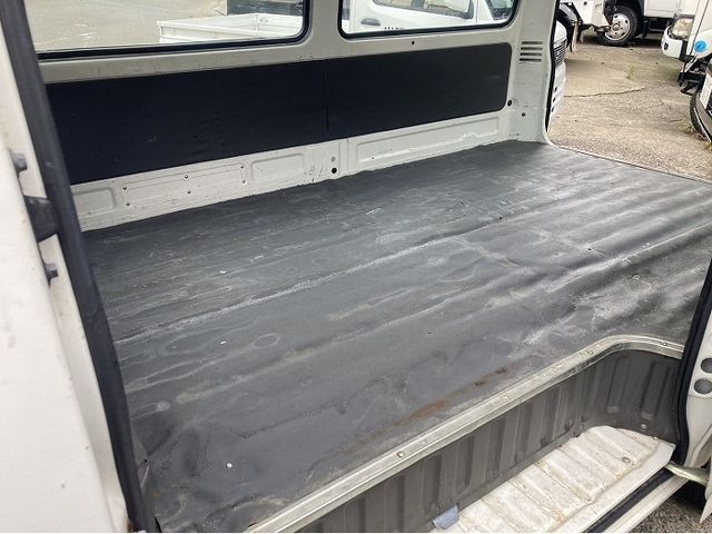 Mazda BONGO VAN 2006-11 3271-11