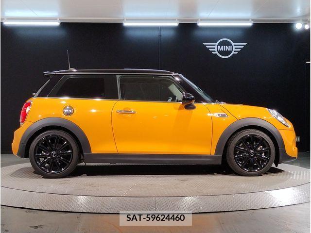 Bmw MINI 2018-02 230901-6