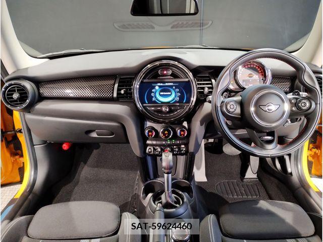 Bmw MINI 2018-02 230901-9