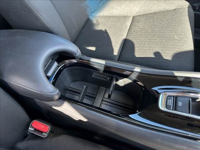 Honda VEZEL 2014-08 21918-26