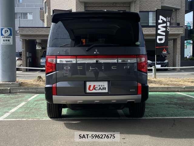 Mitsubishi DELICA D5 2020-03 384704-18