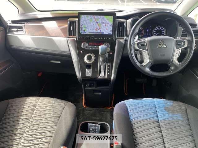 Mitsubishi DELICA D5 2020-03 384704-3