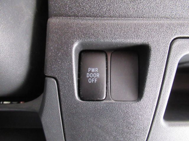 Toyota SIENTA 2012-02 21714-9