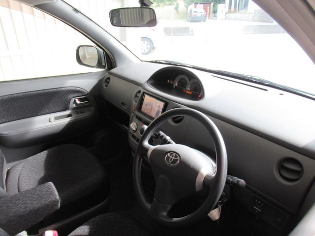 Toyota SIENTA 2012-02 21714-7
