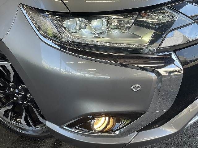 Mitsubishi OUTLANDER PHEV 2015-12 6111-19