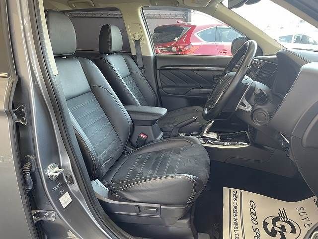 Mitsubishi OUTLANDER PHEV 2015-12 6111-4