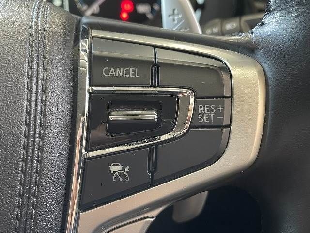 Mitsubishi OUTLANDER PHEV 2015-12 6111-6