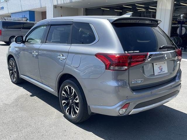 Mitsubishi OUTLANDER PHEV 2015-12 6111-13