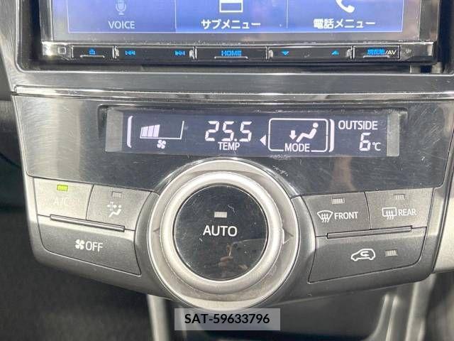 Toyota PRIUS ALPHA 2015-03 211443-7