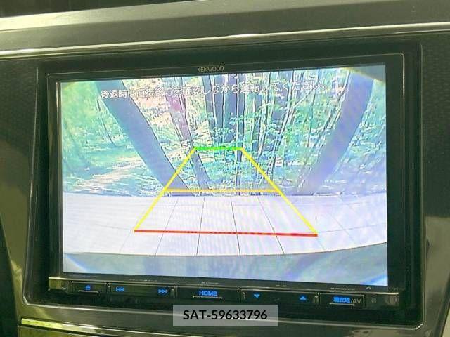 Toyota PRIUS ALPHA 2015-03 211443-3