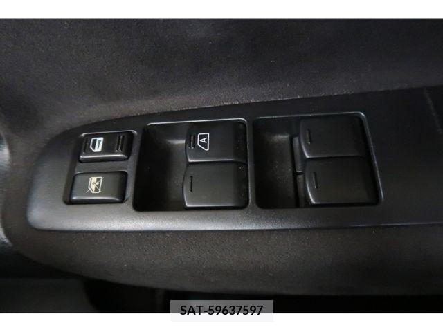 Nissan SERENA 2010-01 284337-13