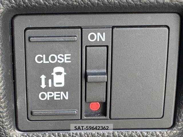 Honda N BOX CUSTOM 2018-08 328698-7