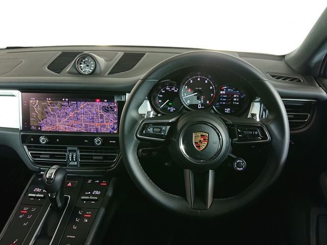 Porsche MACAN 2023-05 184127-11
