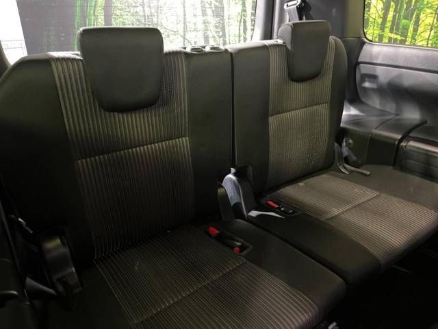 Toyota VOXY 2019-06 24423-9