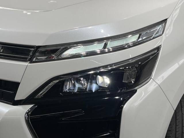 Toyota VOXY 2019-06 24423-12