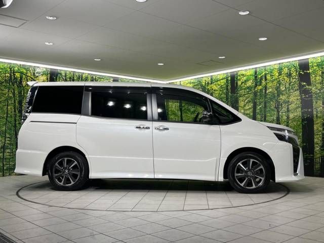 Toyota VOXY 2019-06 24423-17