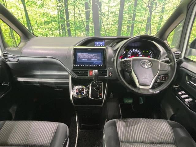 Toyota VOXY 2019-06 24423-1