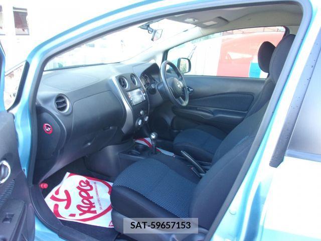 Nissan NOTE 2013-08 352556-1