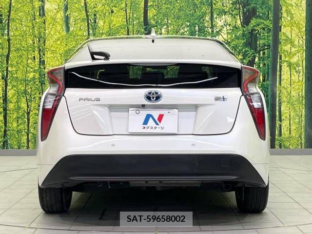 Toyota PRIUS 2017-12 322388-15