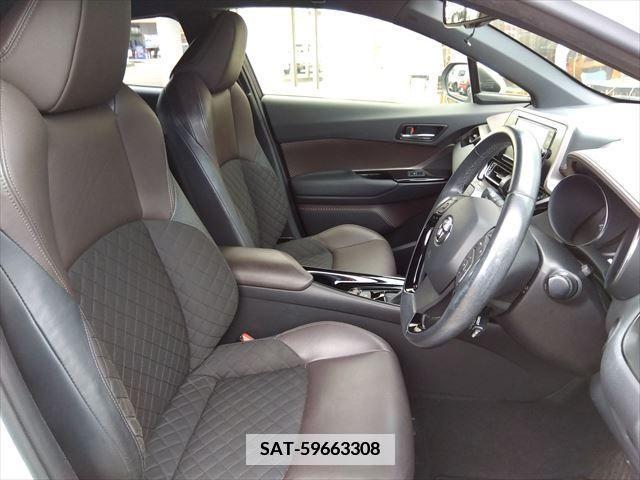 Toyota C-HR 2017-04 379585-8