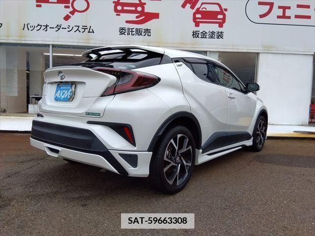 Toyota C-HR 2017-04 379585-2