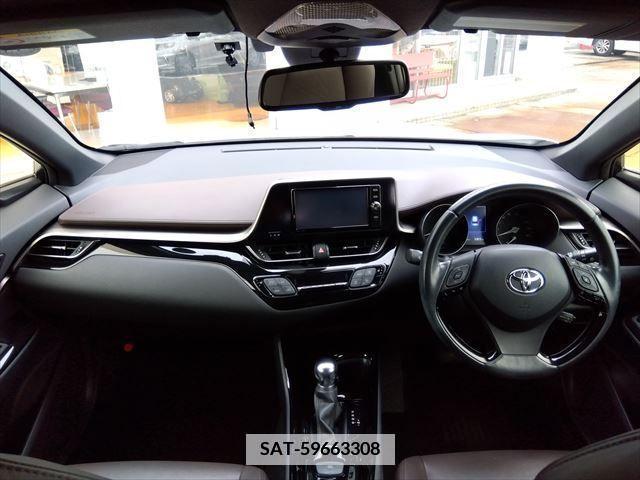 Toyota C-HR 2017-04 379585-1
