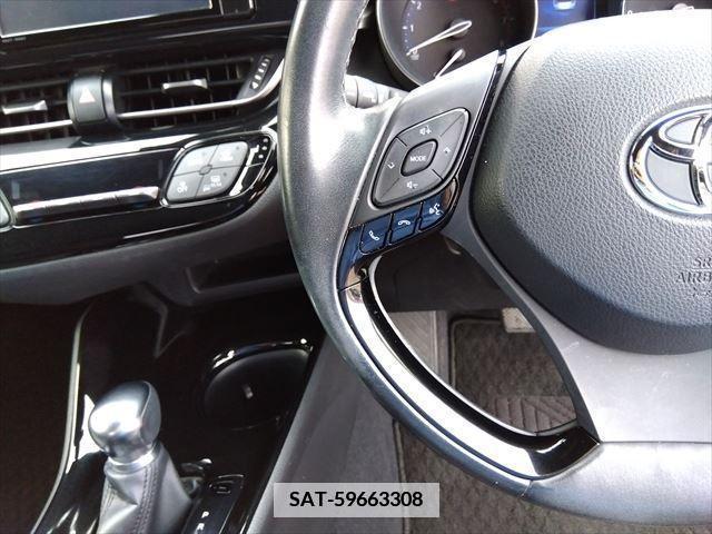 Toyota C-HR 2017-04 379585-13