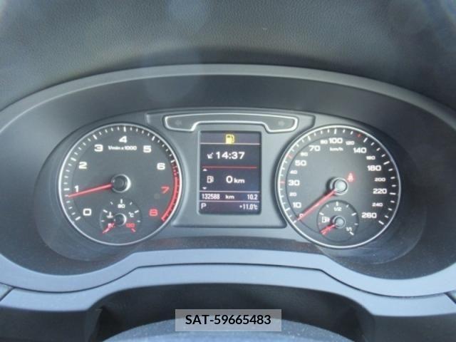Audi Q3 2013-10 216389-18
