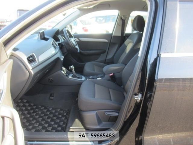 Audi Q3 2013-10 216389-9
